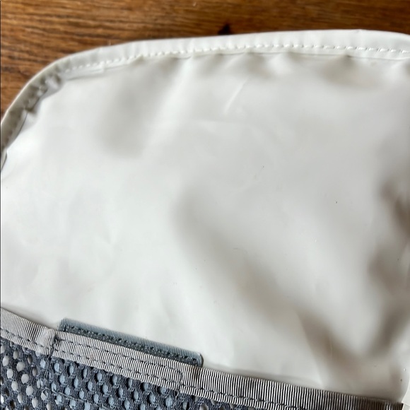 LL Bean Lunch Box. Good condition - Picture 7 of 16